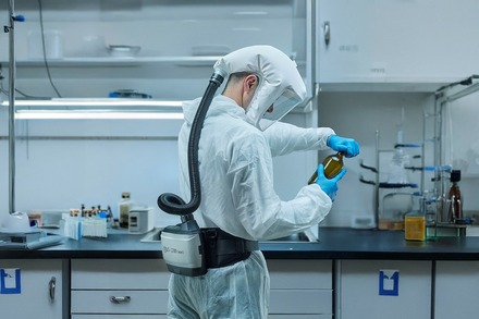 Gebläse-Atemschutz BLS 2700next Laboranwendung